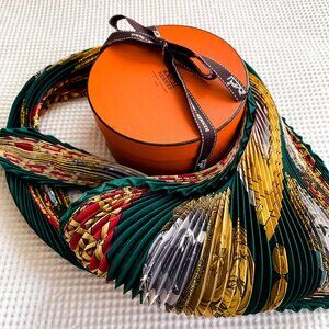 Hermès Carré 90 Pleated Feux de Route NWOT
